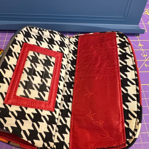 Vera Bradley Bittersweet Pattern Double Kiss Wallet Quilted Design - Picture 4 of 5